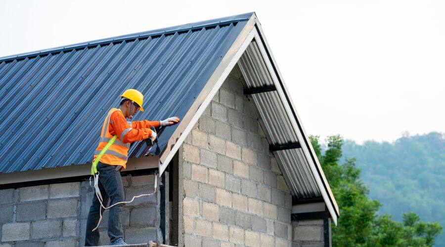 Professional gutter cleaning in Fair Bluff, NC